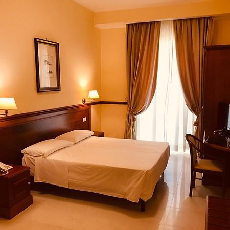 Hotel Virgilio Rome Bagian luar foto