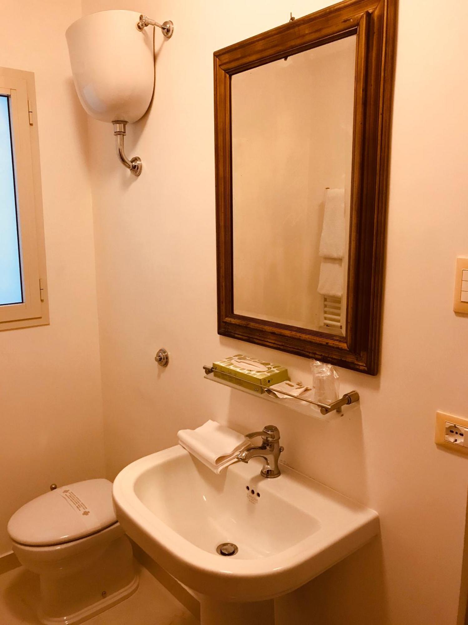 Hotel Virgilio Rome Bagian luar foto