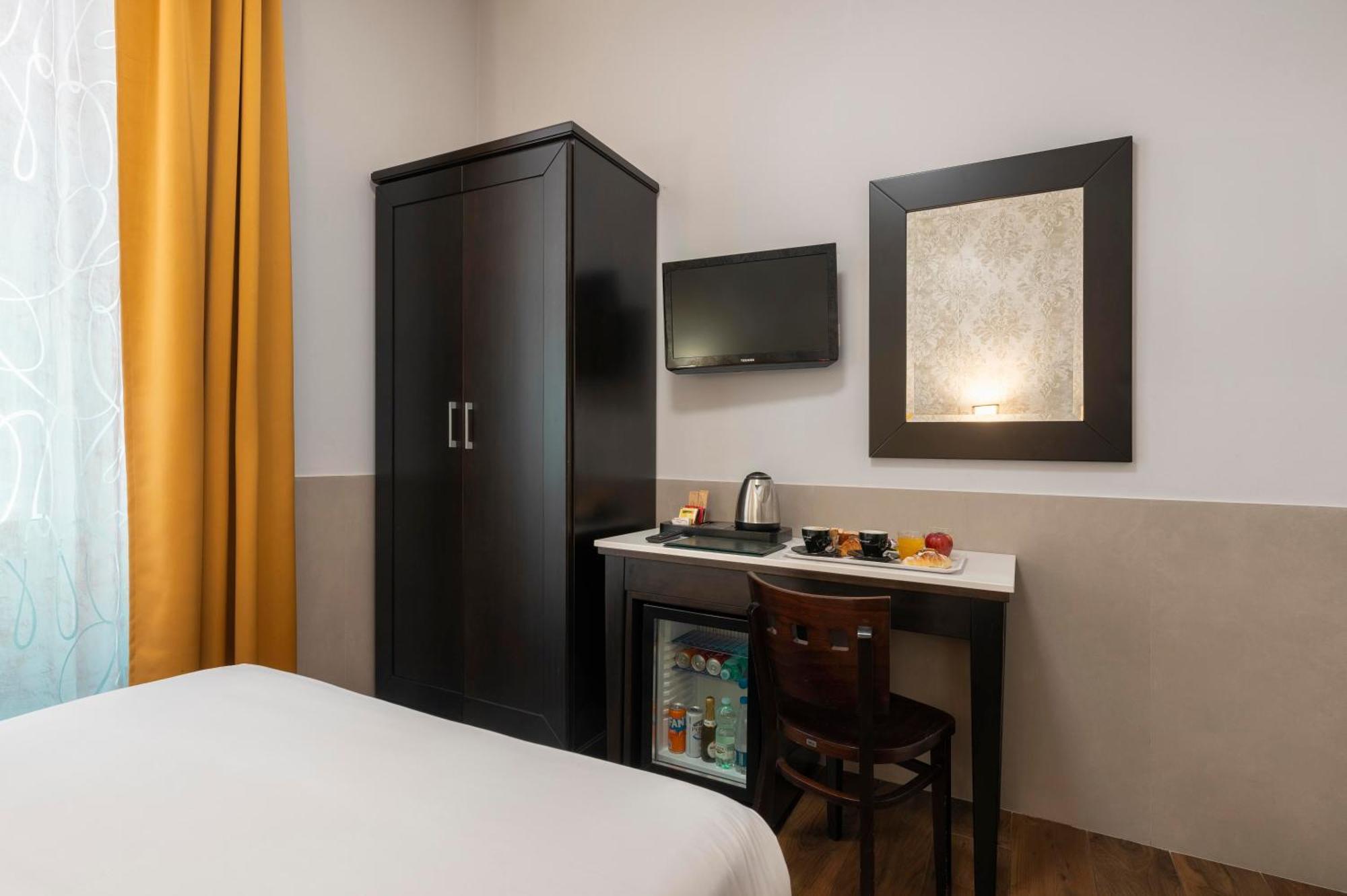 Hotel Virgilio Rome Bagian luar foto