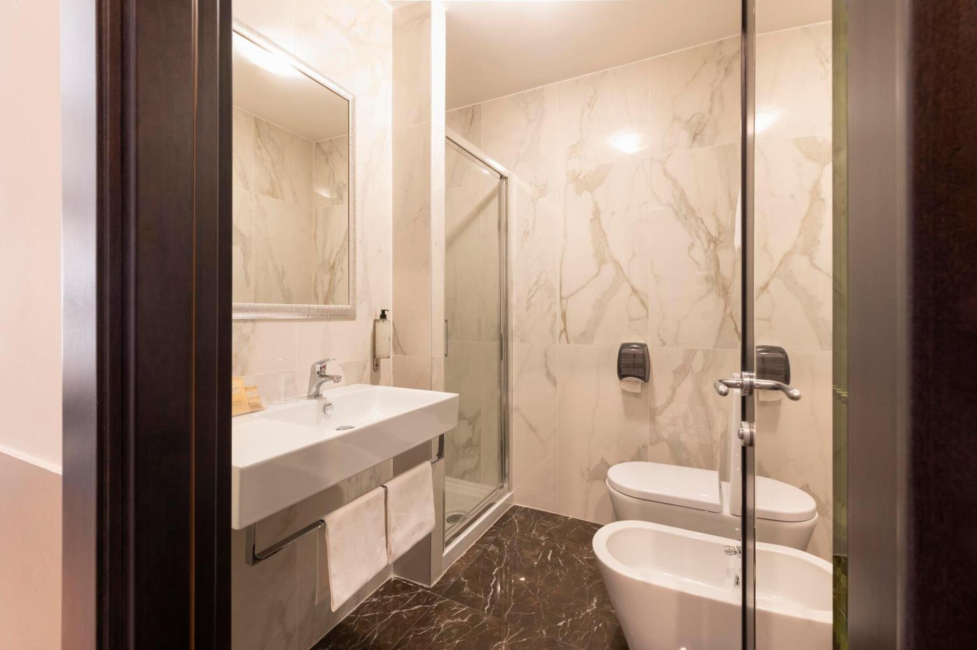Hotel Virgilio Rome Bagian luar foto