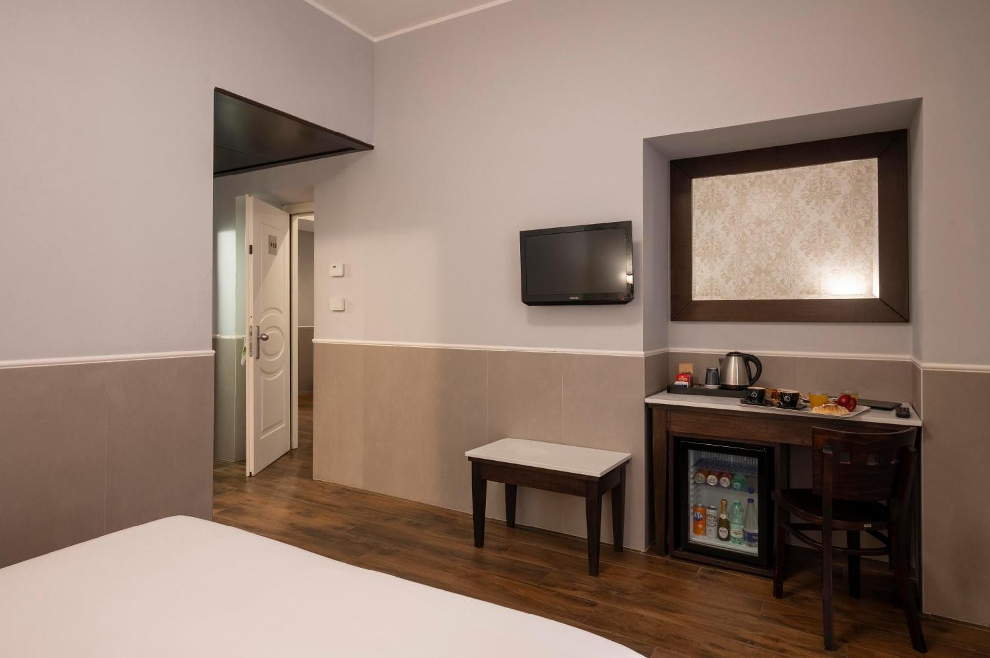 Hotel Virgilio Rome Bagian luar foto